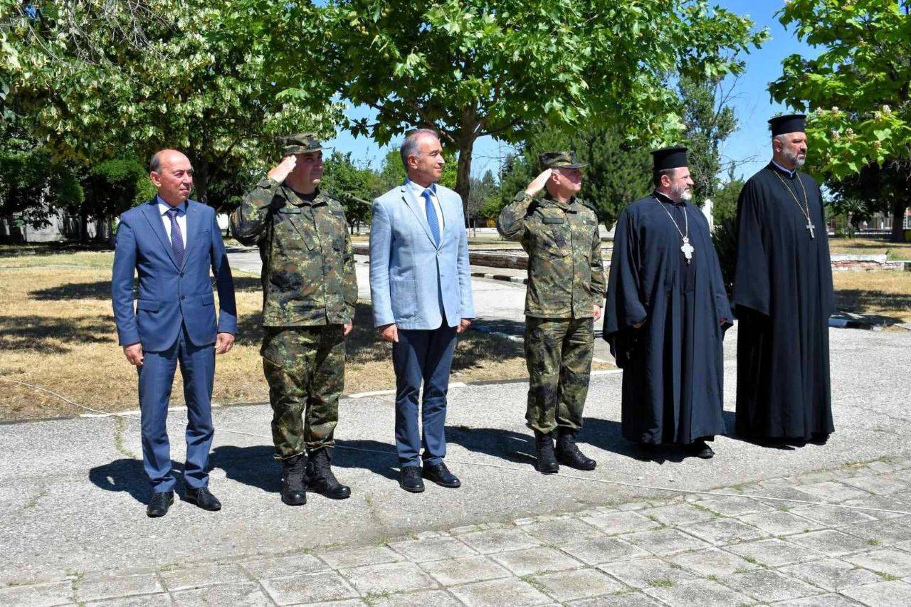 Ритуал по предаване и приемане на командването на IV Артилерийски полк